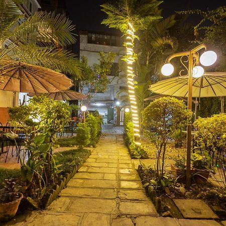 Hotel Sekai Катманду Экстерьер фото
