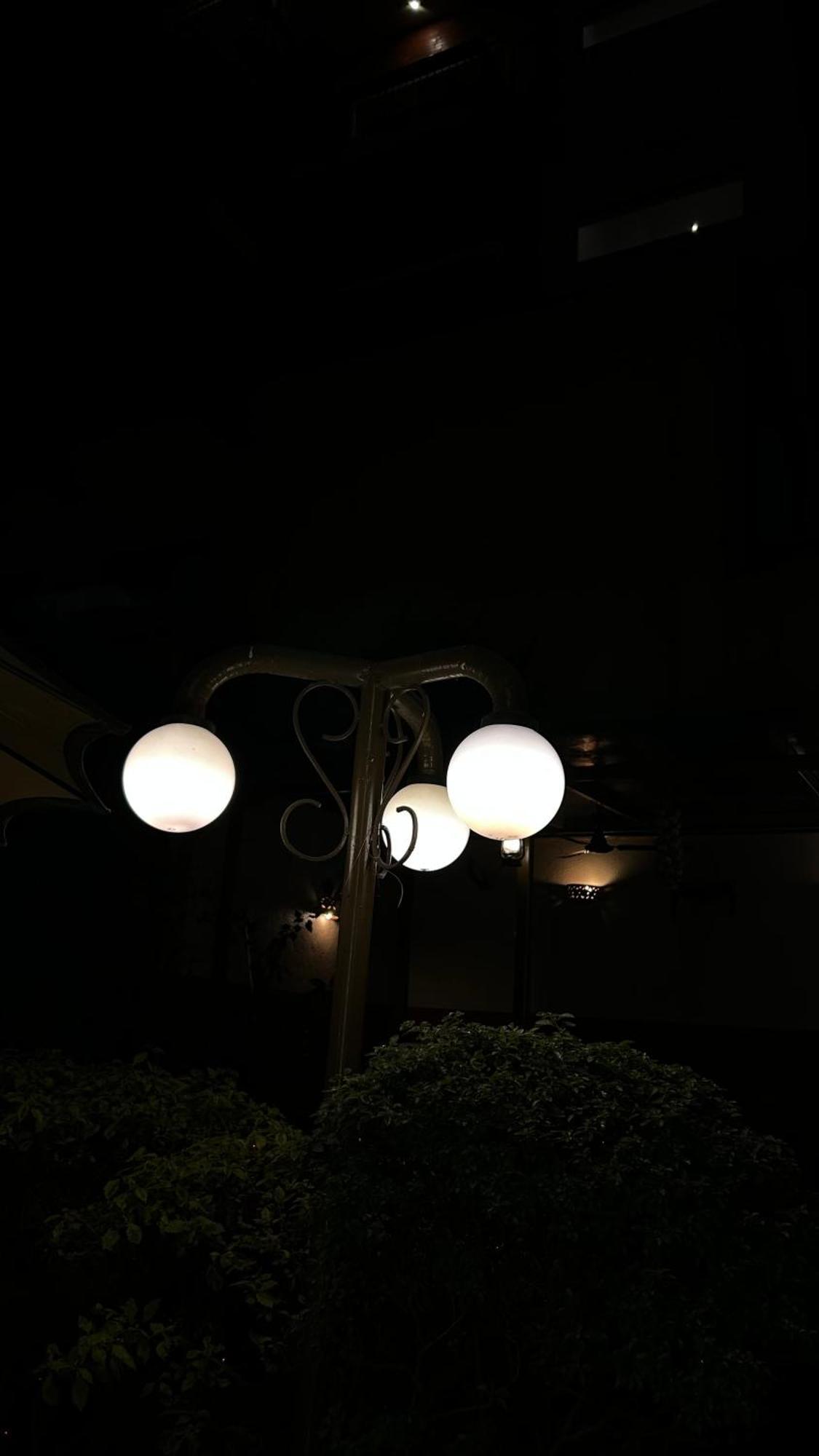 Hotel Sekai Катманду Экстерьер фото