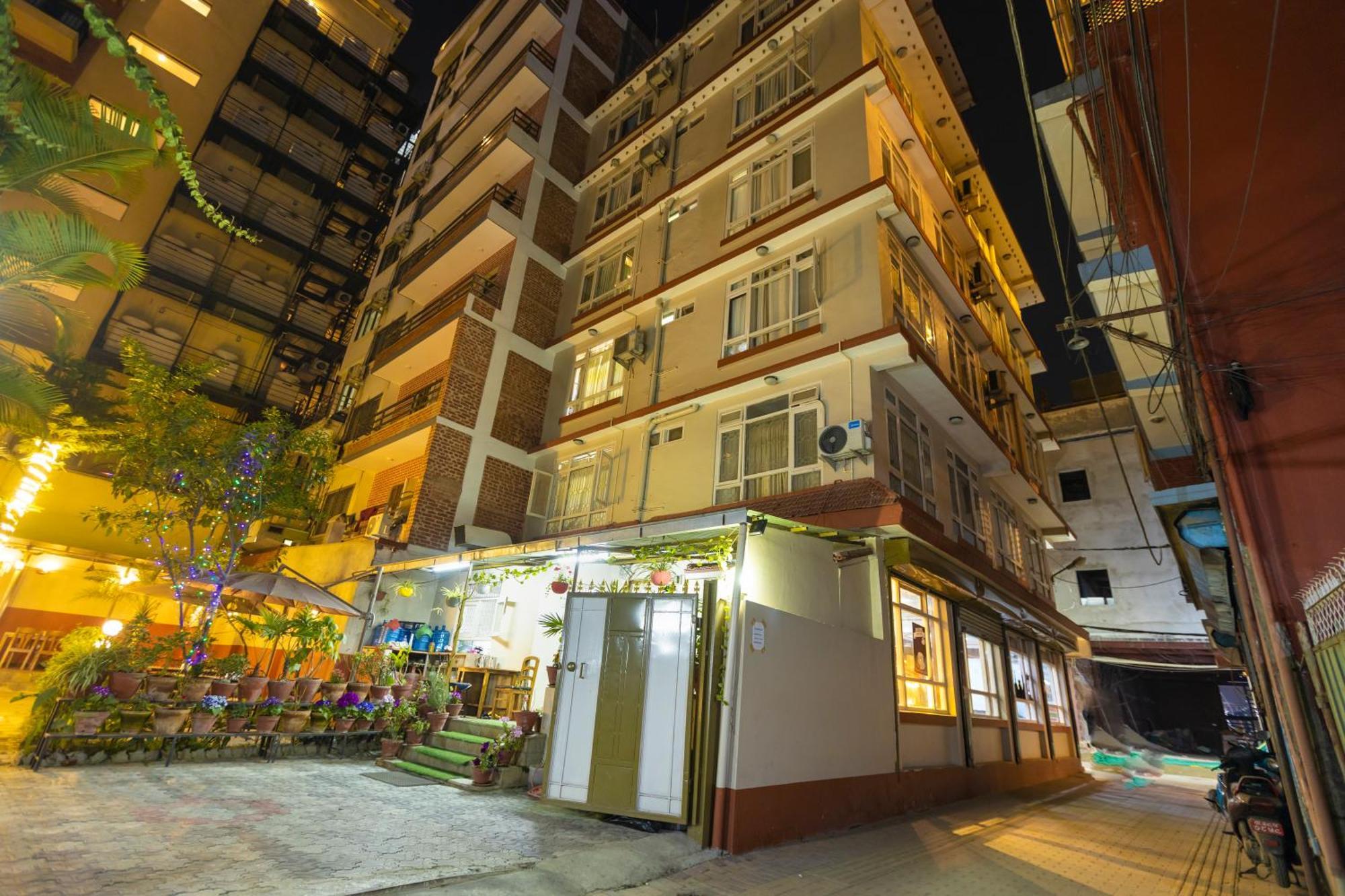Hotel Sekai Катманду Экстерьер фото